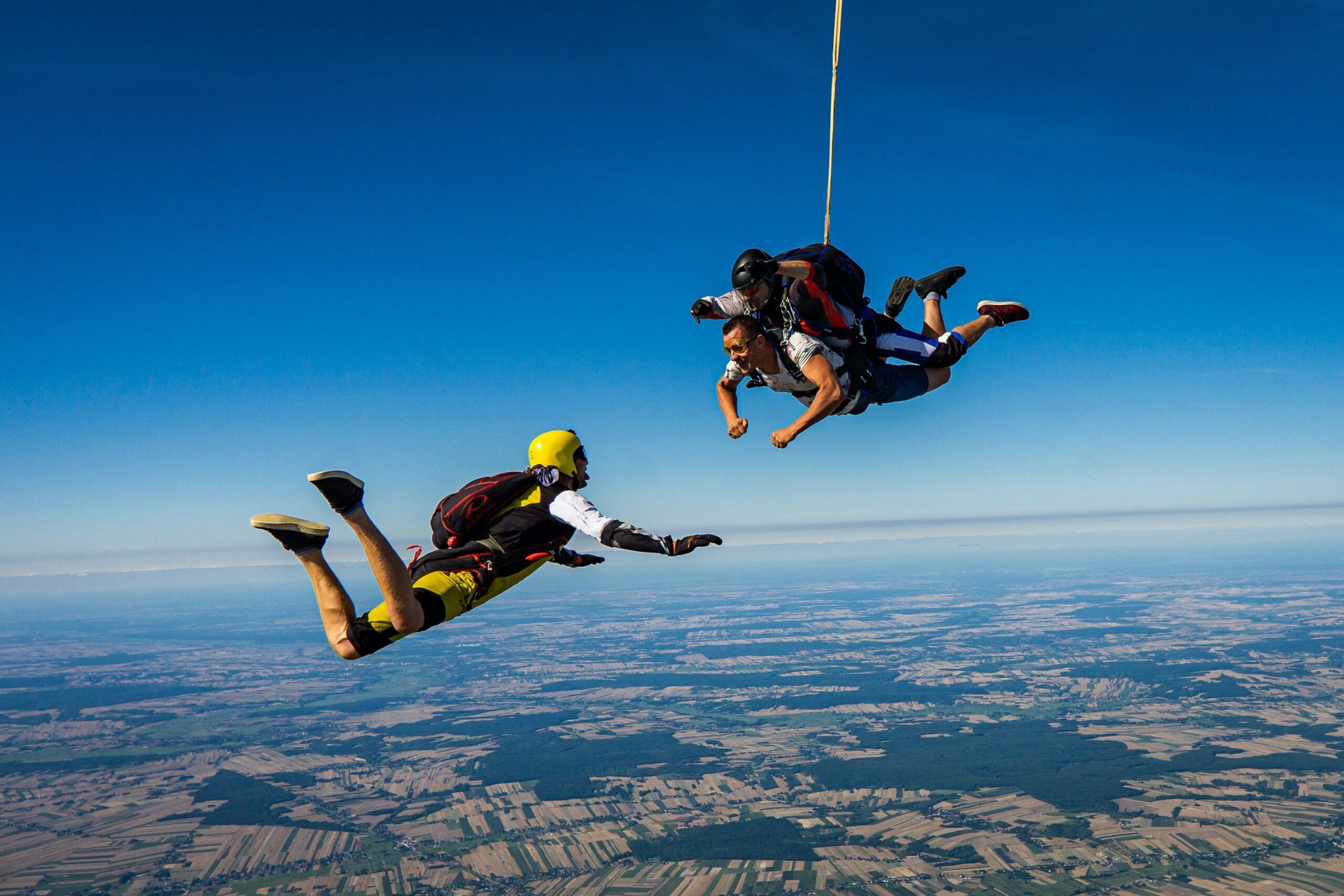 imgi_7_skydive1